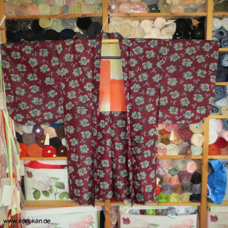 weinrot mit Blüten Meisen Seiden Haori Kimono Jacke