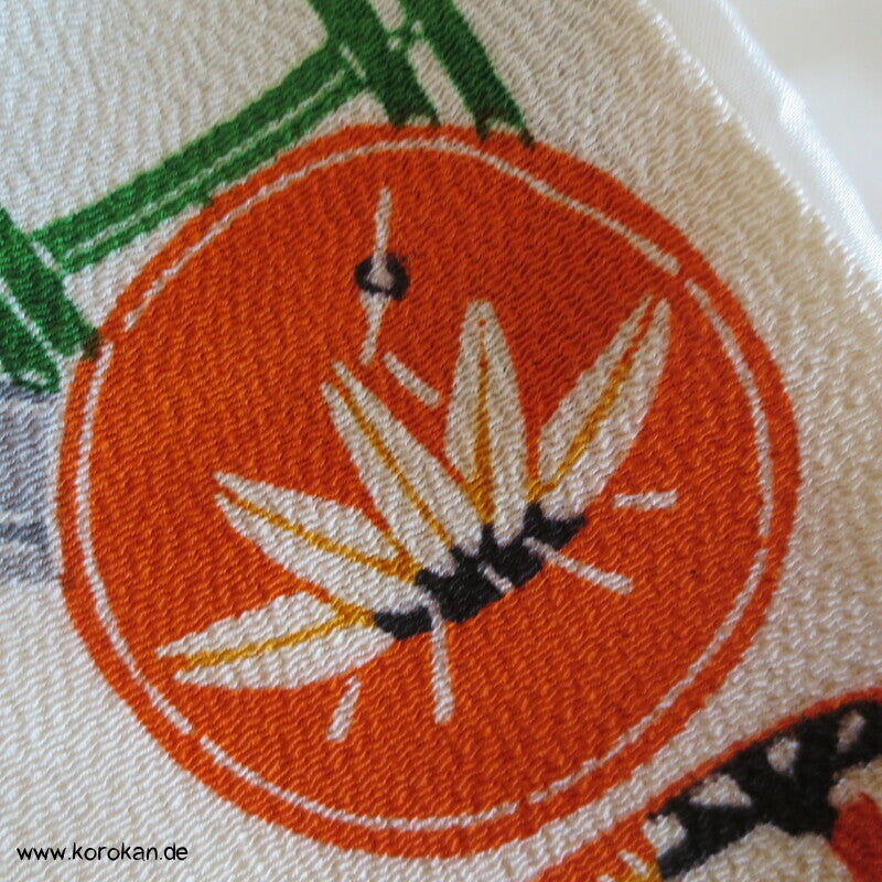 Schönheitsutensilien, Spiegel, Schere, Papier Seidencrepe Komon Kimono