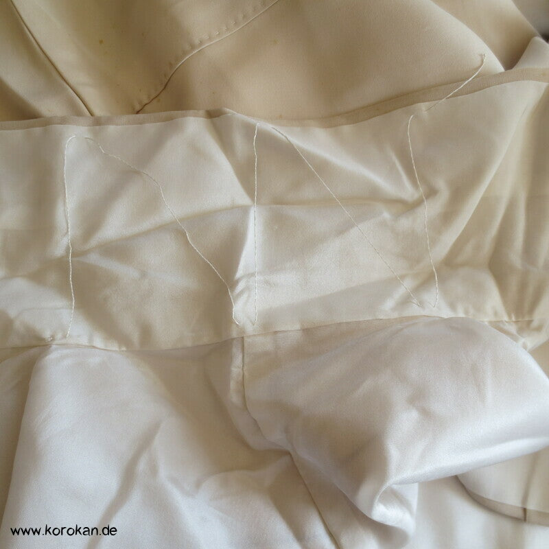 Ume Zweige, Goldflecken Homongi Kimono