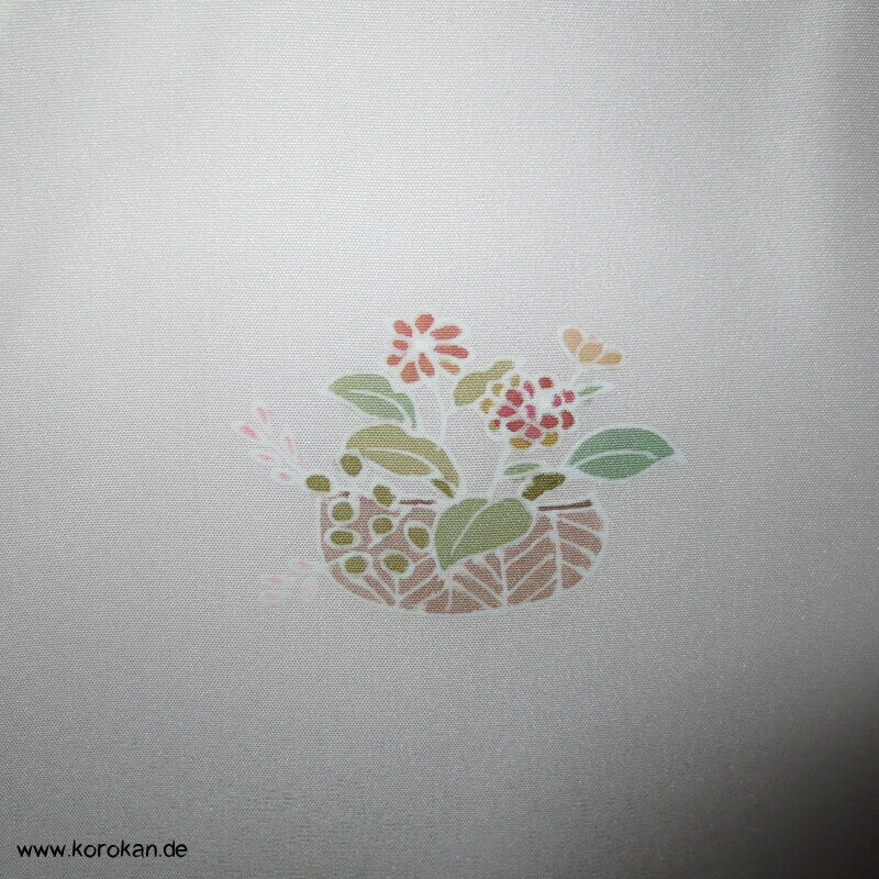 Blümchen auf blassrosa Juban Kimono Seiden Karieba