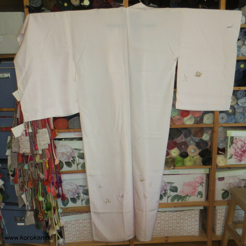 Blümchen auf blassrosa Juban Kimono Seiden Karieba