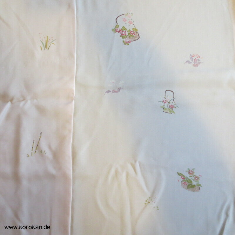 Blümchen auf blassrosa Juban Kimono Seiden Karieba