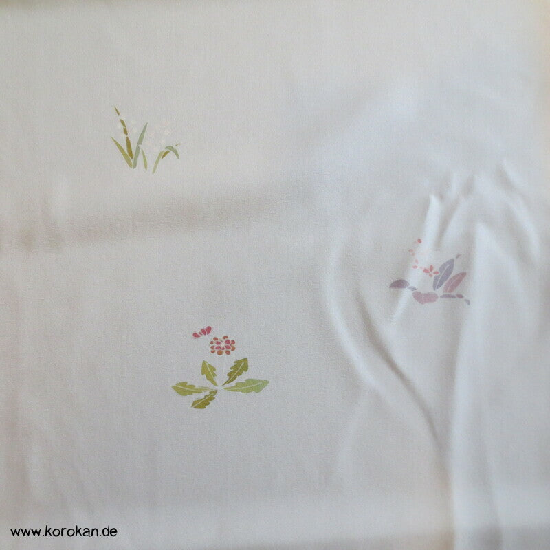 Blümchen auf blassrosa Juban Kimono Seiden Karieba