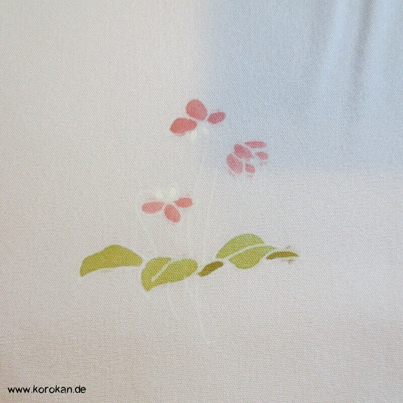 Blümchen auf blassrosa Juban Kimono Seiden Karieba