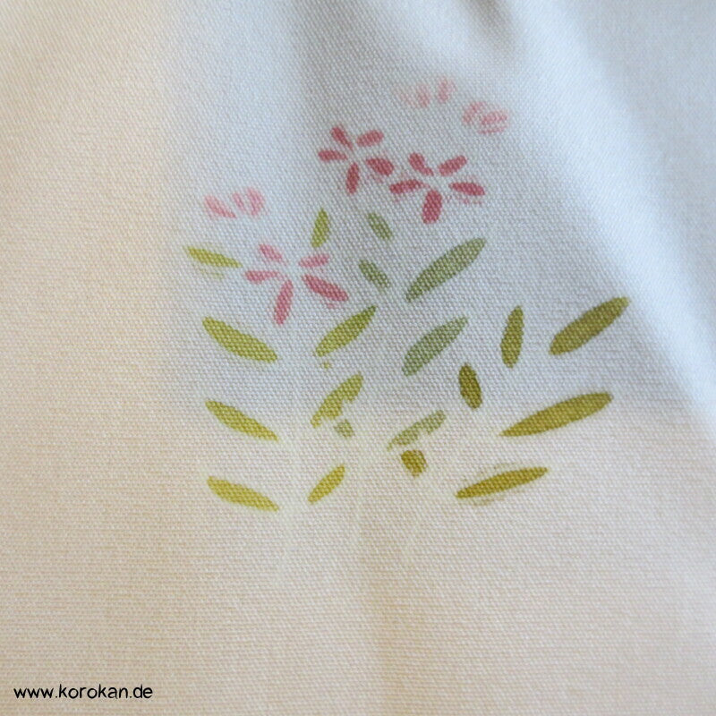 Blümchen auf blassrosa Juban Kimono Seiden Karieba