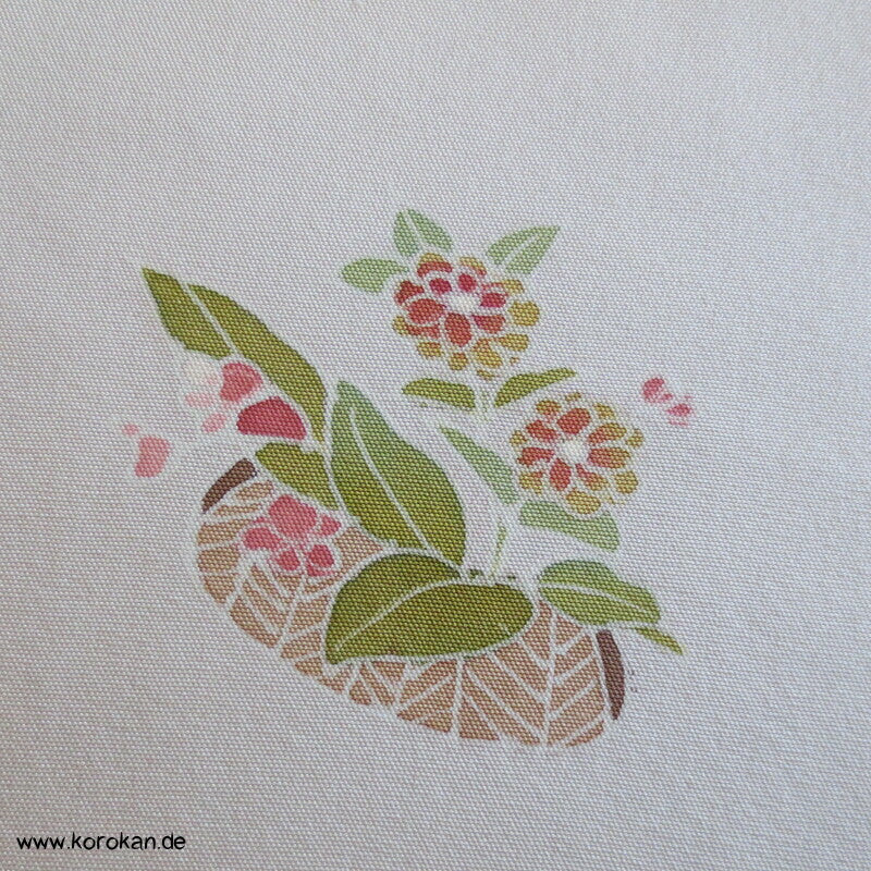 Blümchen auf blassrosa Juban Kimono Seiden Karieba