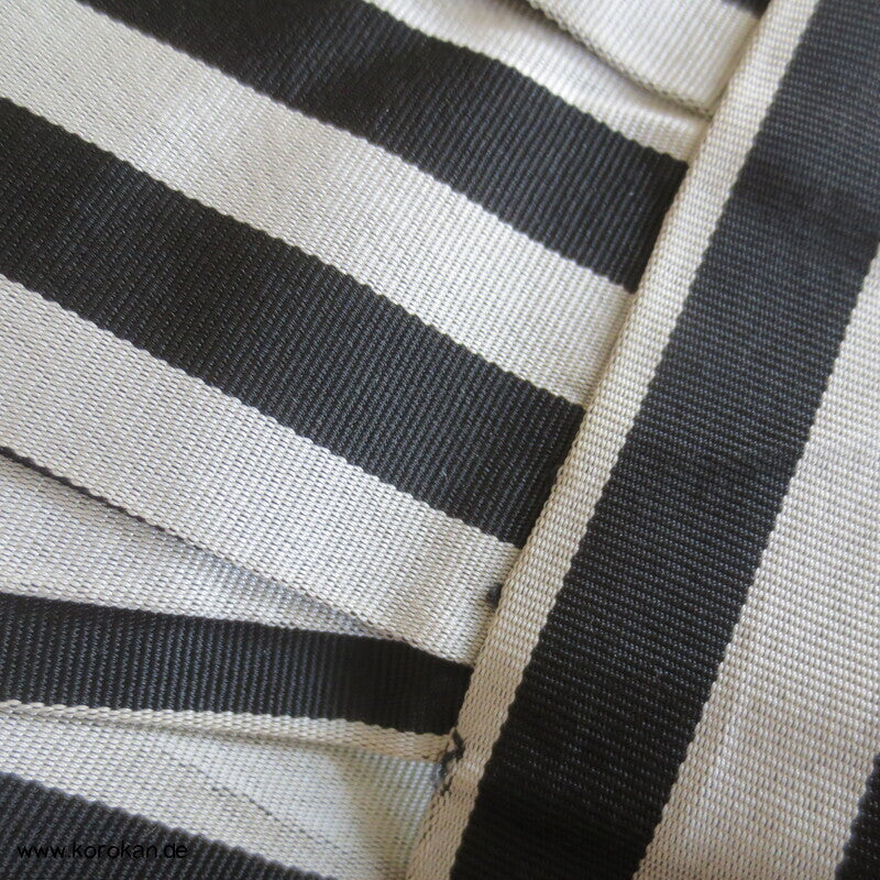 hellgrau schwarz gestreifte Hakama - Umanori Hosen-Typ
