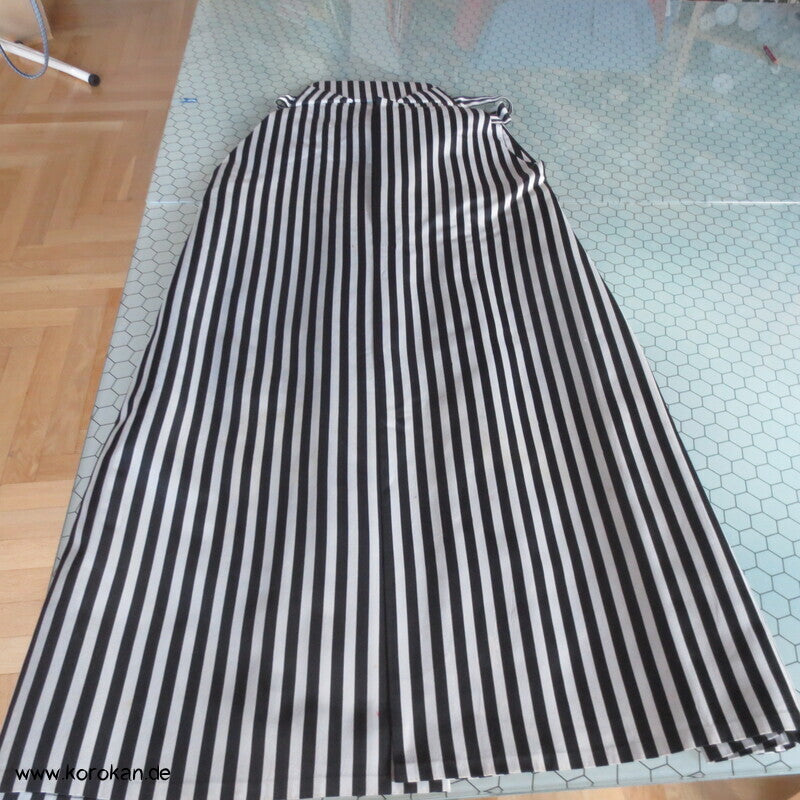 hellgrau schwarz gestreifte Hakama - Umanori Hosen-Typ