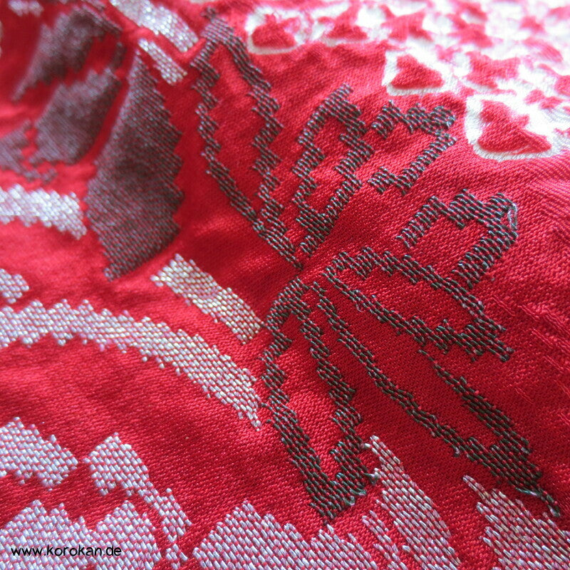 Full Shibori Haori mit Urushi Elementen Blüten auf Seidendamast