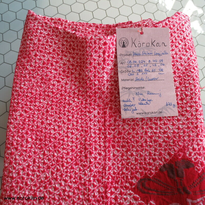 Full Shibori Haori mit Urushi Elementen Blüten auf Seidendamast