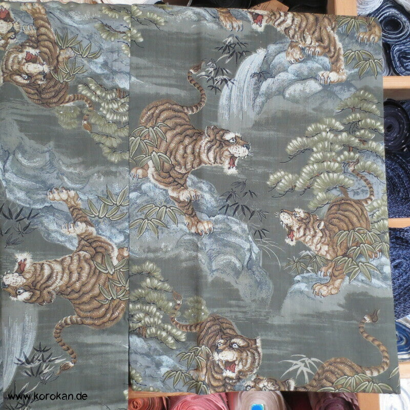 maunzende junge Tiger Juban Unterkimono Wollmuslin