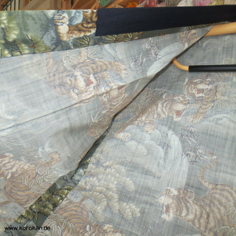 maunzende junge Tiger Juban Unterkimono Wollmuslin
