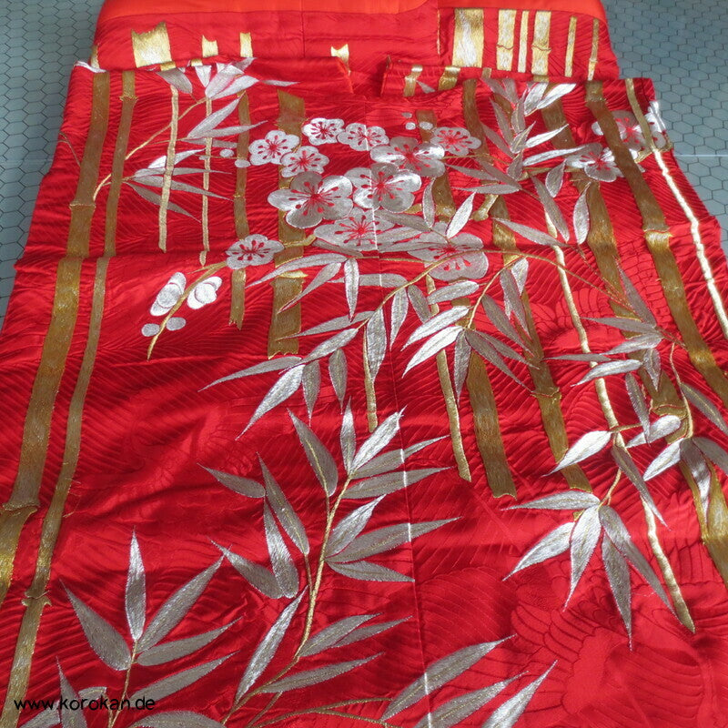 Uchikake - Kimono Hochzeitsmantel, Bambus Stickerei auf Kranich Seidendamast