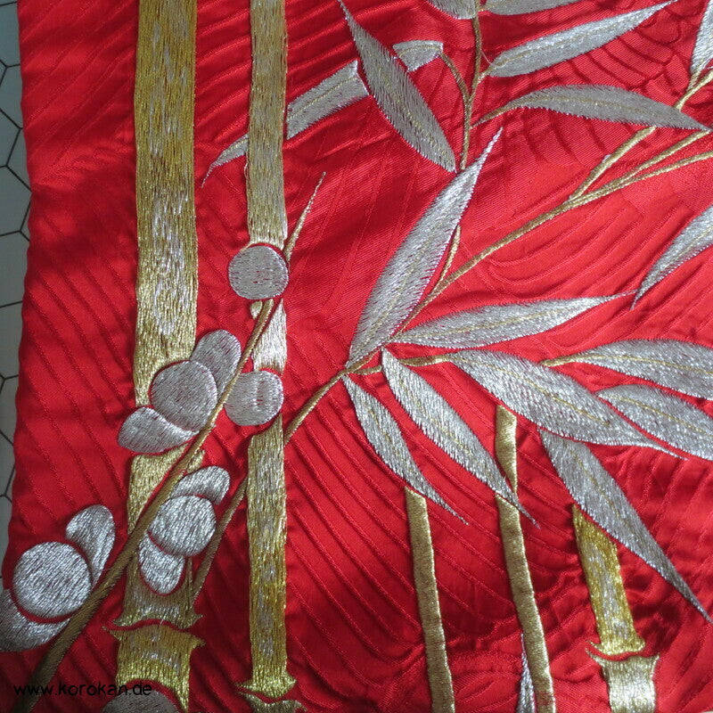 Uchikake - Kimono Hochzeitsmantel, Bambus Stickerei auf Kranich Seidendamast