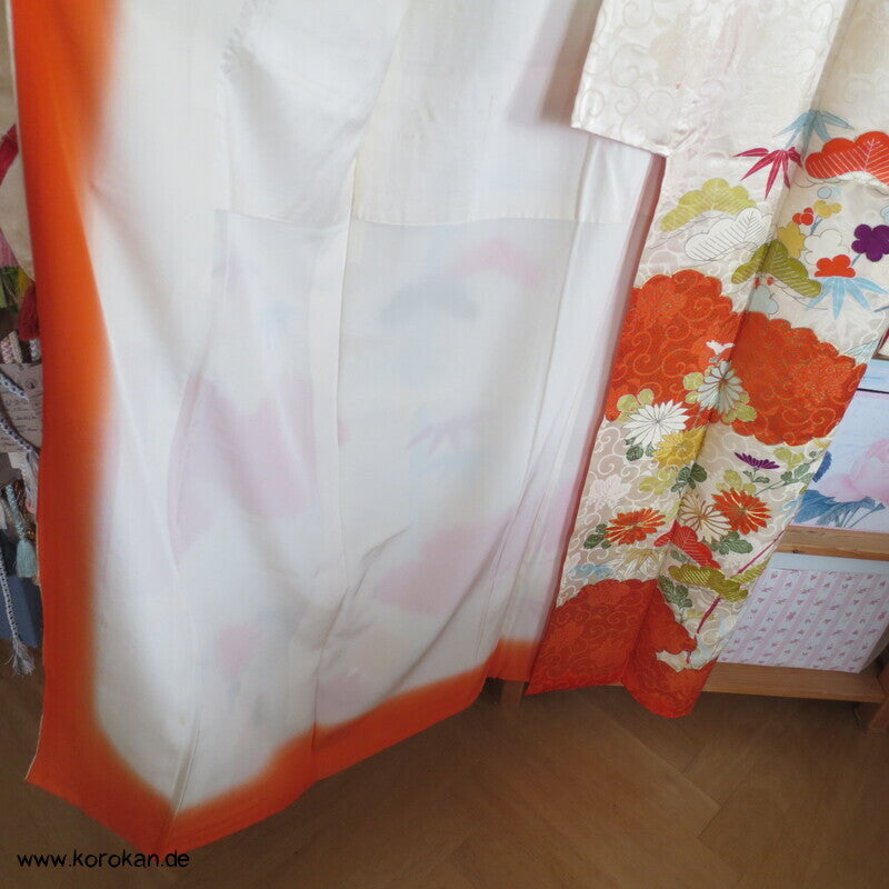 Wolken und 4 Jahreszeiten Rinzu Seiden Damast Furisode