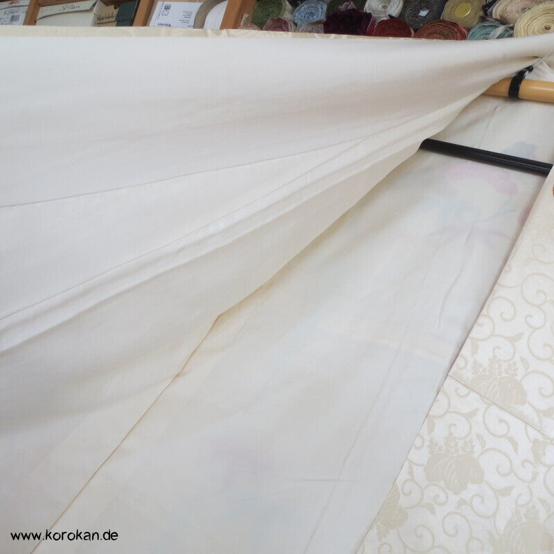 Wolken und 4 Jahreszeiten Rinzu Seiden Damast Furisode