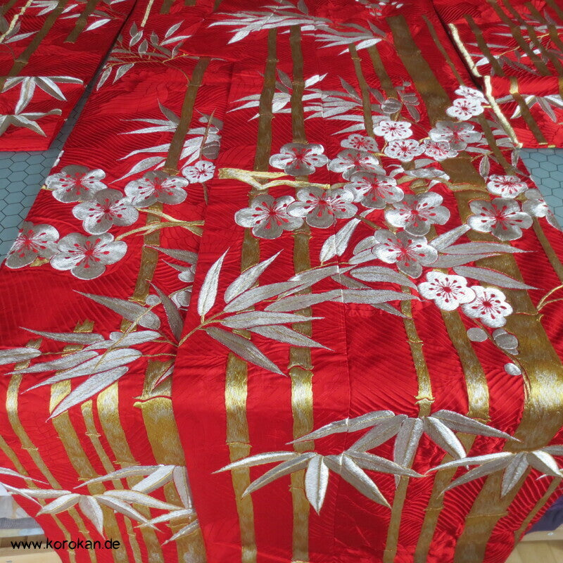 Uchikake - Kimono Hochzeitsmantel, Bambus Stickerei auf Kranich Seidendamast