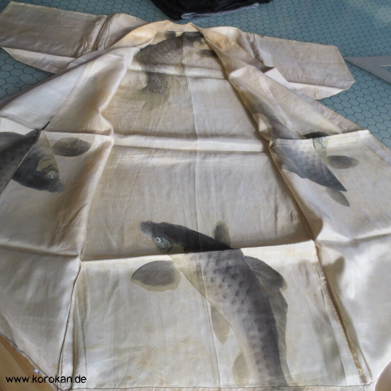 antiker Kimono Juban für kleine Jungen, springende Koi