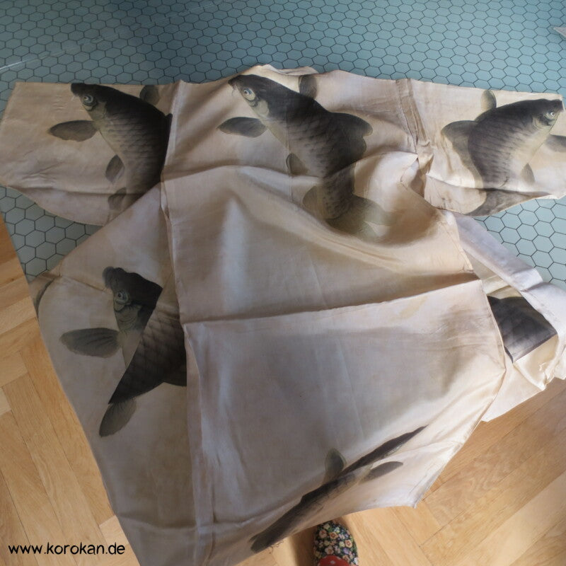 antiker Kimono Juban für kleine Jungen, springende Koi