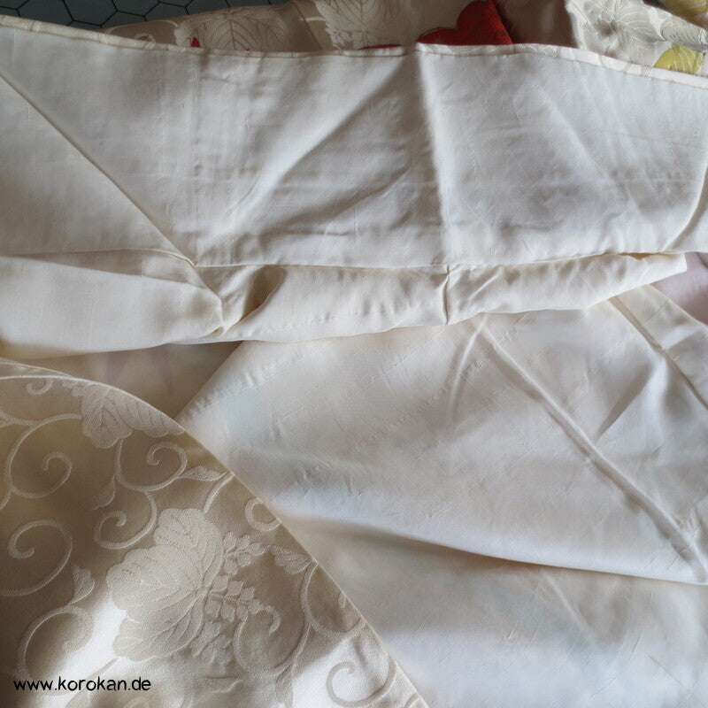 Wolken und 4 Jahreszeiten Rinzu Seiden Damast Furisode