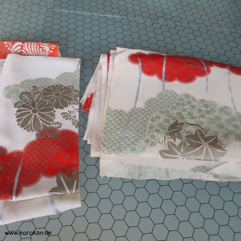 Wolken mit Gold und Silberdruck Kimono Seide, aufgetrennt