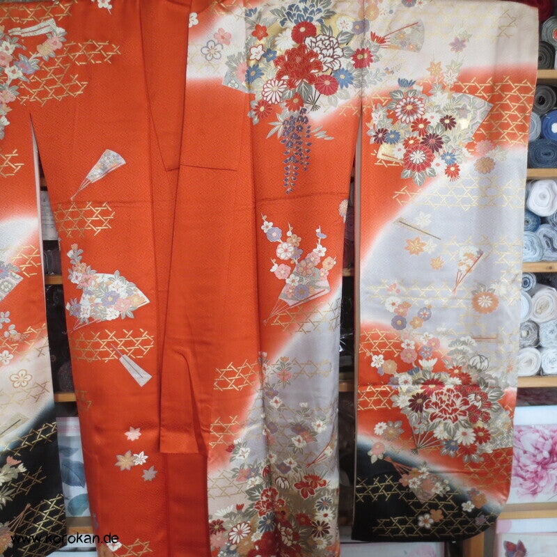 Blumen auf Bambusgittern Rinzu Seiden Damast Furisode