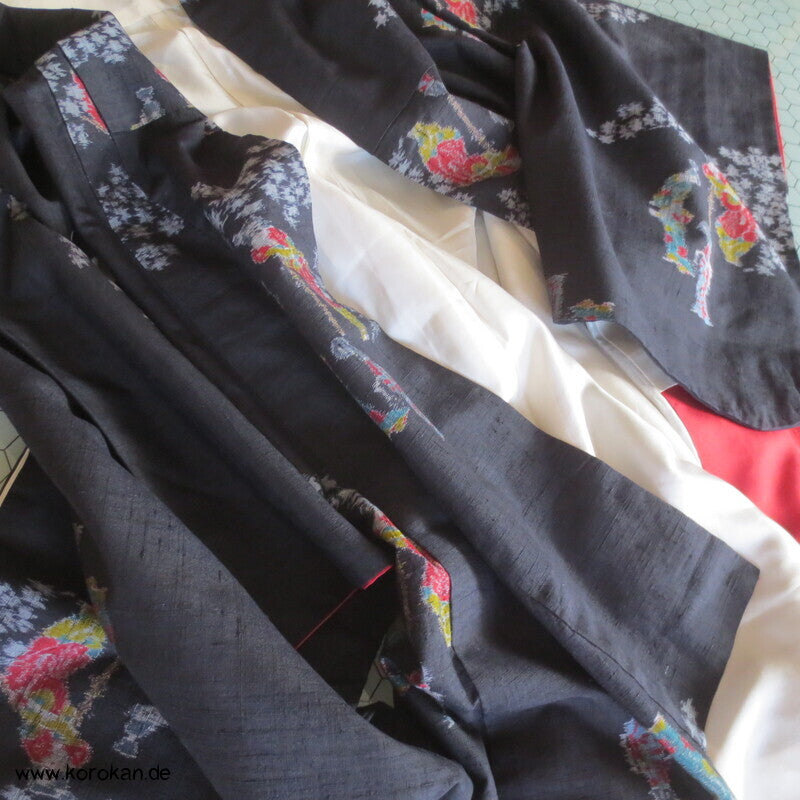 Kasuri Japanerinnen Tsumugi Seiden Kimono