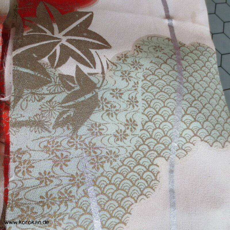 Wolken mit Gold und Silberdruck Kimono Seide, aufgetrennt