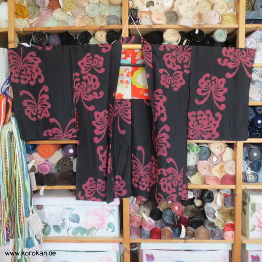 Rangiku mauve in schwarz Meisen Seiden Haori