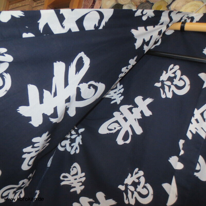 Yukata / Nemaki Schlaf Baumwoll Kimono, Kanji auf dunkelblau
