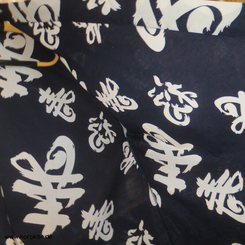 Yukata / Nemaki Schlaf Baumwoll Kimono, Kanji auf dunkelblau