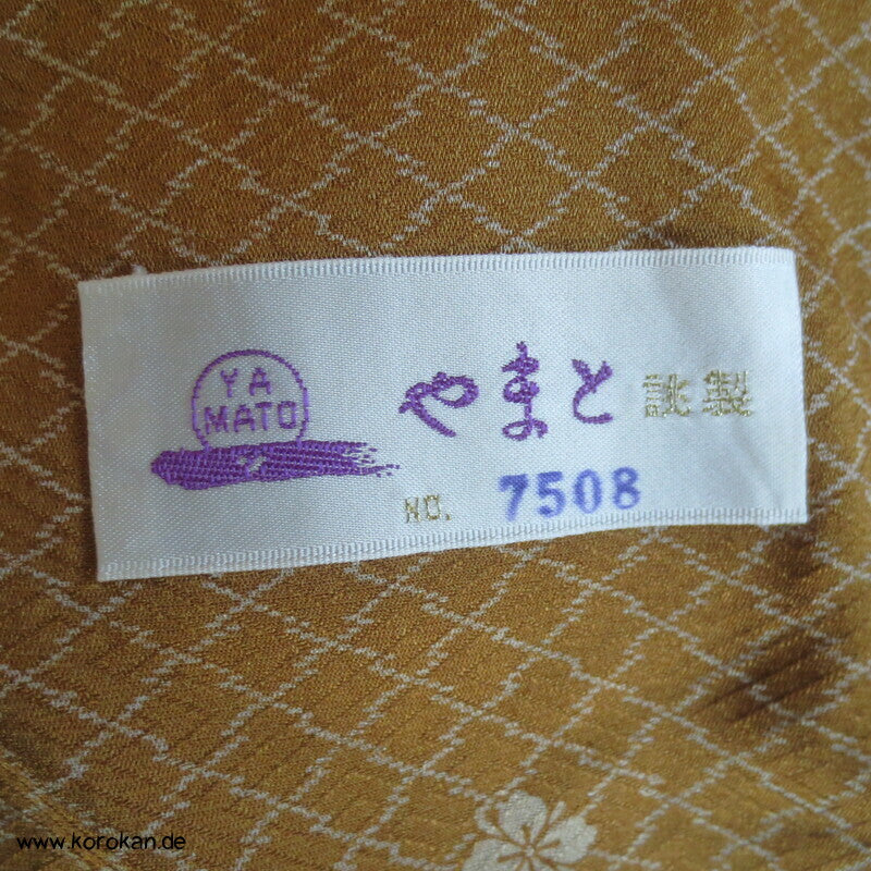 Yamato gemusterte Streifen Seidencrepe Komon Kimono
