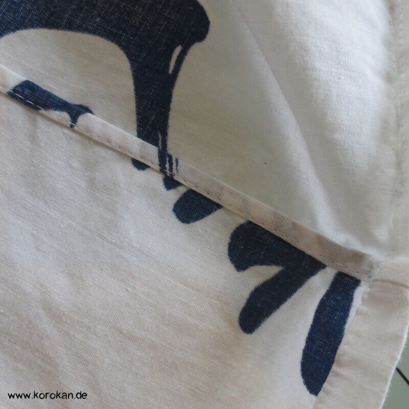 Yukata / Nemaki Schlaf Baumwoll Kimono, Kanji auf weiß