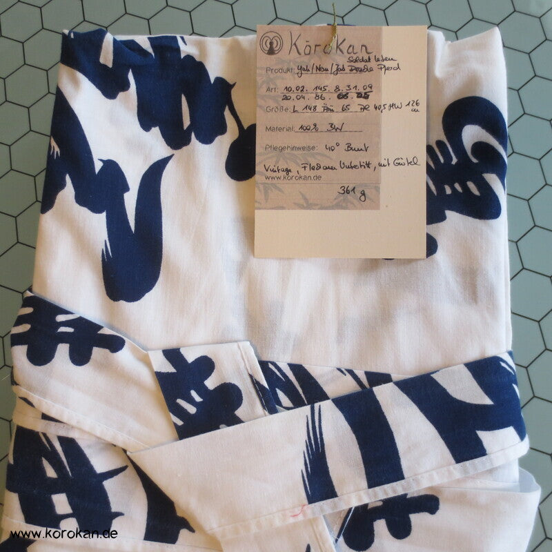 Yukata / Nemaki Schlaf Baumwoll Kimono, Kanji auf weiß