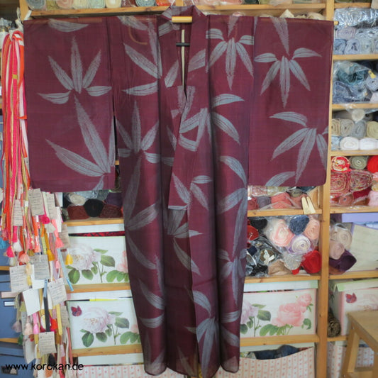 silbergrauer Bambus auf weinrot Hitoe Seiden Chu Kimono
