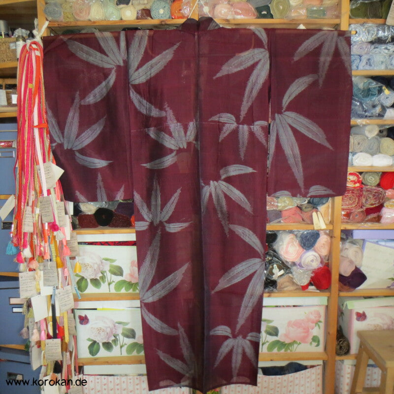 silbergrauer Bambus auf weinrot Hitoe Seiden Chu Kimono