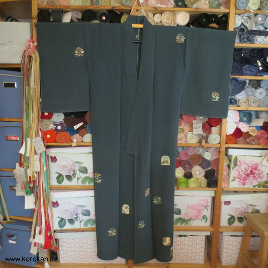 Hitoe ungefütterter Kimono, Blumen auf grauem Seiden Crepe