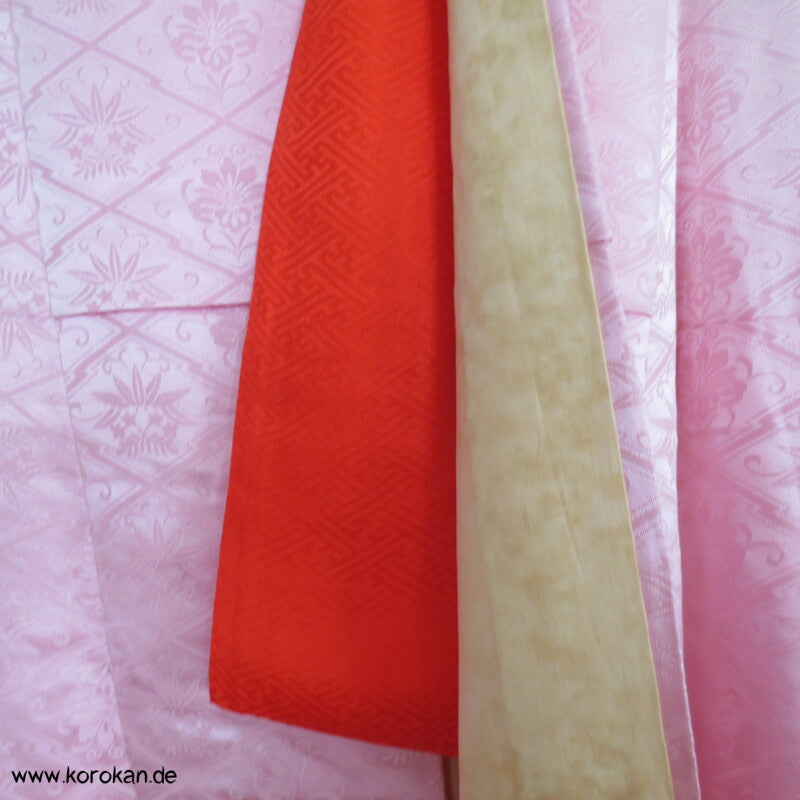 rosa mit Golddruck/ -stickerei Furisode Kimono