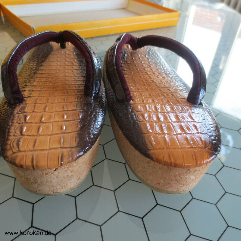 japanische Kroko Zori Zehensteg Sandalen mit Korksohle und Stoffriemen