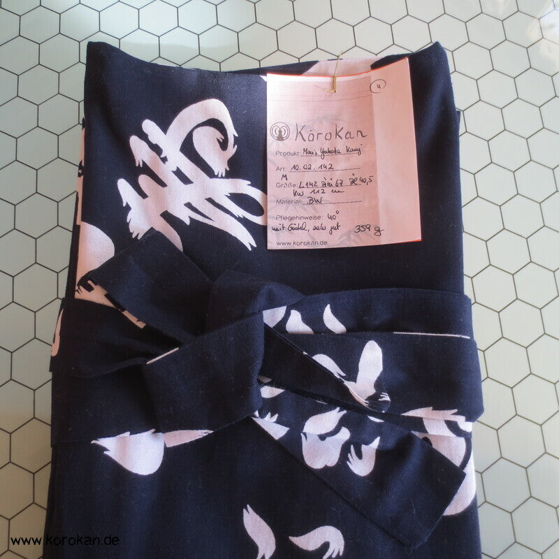 Yukata / Nemaki Schlaf Baumwoll Kimono, Kanji auf dunkelblau