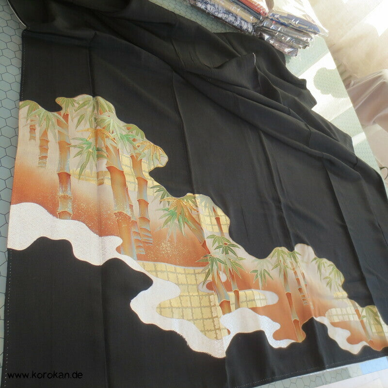 bestickter Bambuswald Seidencrepe Tomesode Kimono