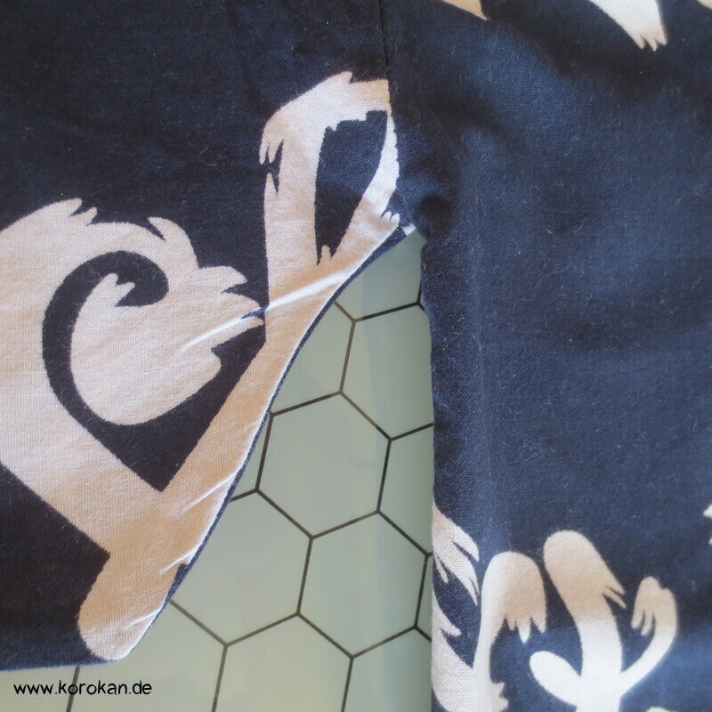 Yukata / Nemaki Schlaf Baumwoll Kimono, Kanji auf dunkelblau
