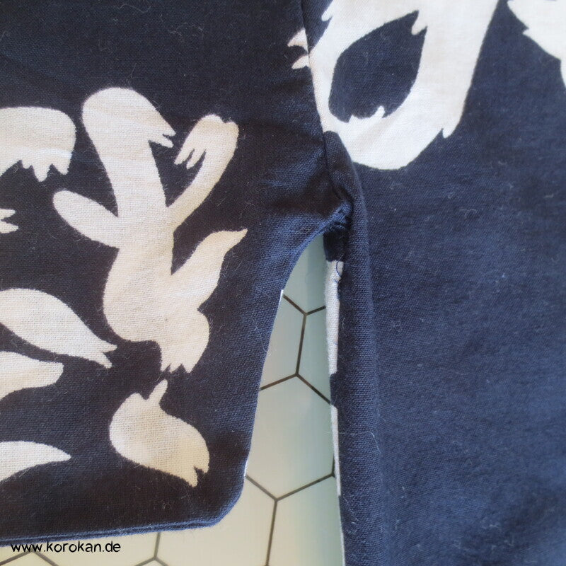 Yukata / Nemaki Schlaf Baumwoll Kimono, Kanji auf dunkelblau