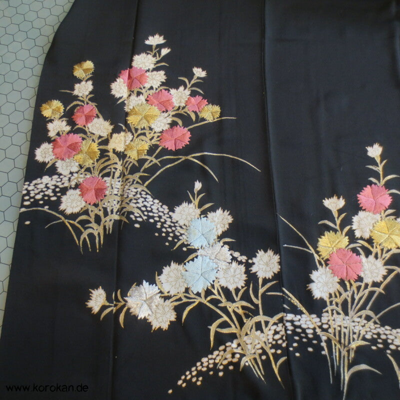 Nadeshiko Grasnelken Stickereien Tomesode Kimono